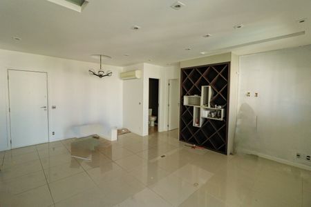 Apartamento para alugar com 116m², 2 quartos e 2 vagas Apartamento para alugar com 116m², 2 quartos e 2 vagasSala