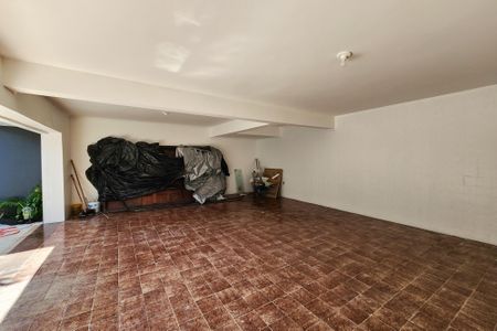 Casa à venda com 247m², 3 quartos e 5 vagas Casa à venda com 247m², 3 quartos e 5 vagasGaragem