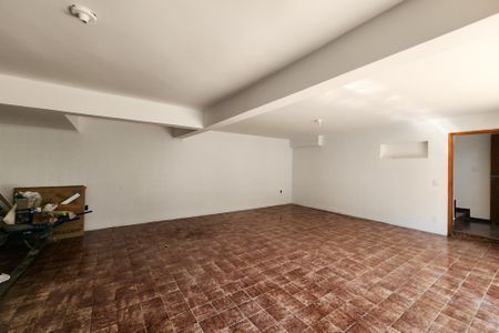 Casa à venda com 247m², 3 quartos e 5 vagas Casa à venda com 247m², 3 quartos e 5 vagasGaragem