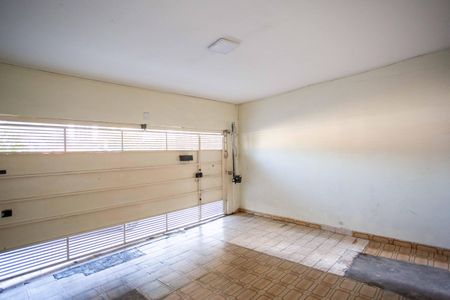 Casa à venda com 223m², 4 quartos e 2 vagasGaragem