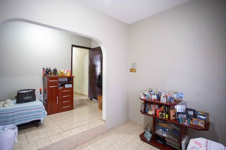 Casa à venda com 223m², 4 quartos e 2 vagasSala