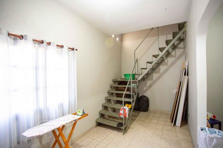 Casa à venda com 223m², 4 quartos e 2 vagasSala