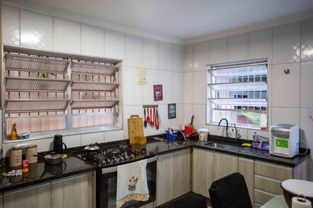 Casa à venda com 223m², 4 quartos e 2 vagasCozinha