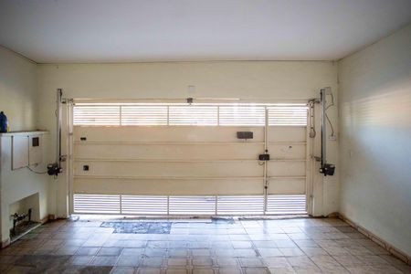 Casa à venda com 223m², 4 quartos e 2 vagasGaragem