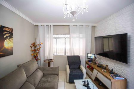 Casa à venda com 223m², 4 quartos e 2 vagasSala