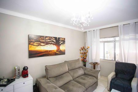 Casa à venda com 223m², 4 quartos e 2 vagasSala