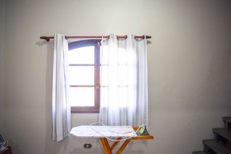 Casa à venda com 223m², 4 quartos e 2 vagasSala