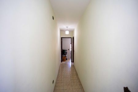 Casa à venda com 223m², 4 quartos e 2 vagasCorredor