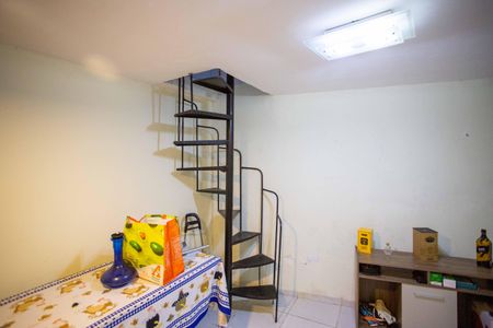 Casa à venda com 223m², 4 quartos e 2 vagasQuarto de Serviço