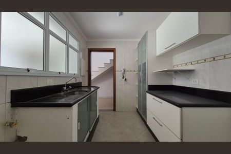 Casa de condomínio à venda com 131m², 3 quartos e 2 vagas Casa de condomínio à venda com 131m², 3 quartos e 2 vagasCozinha