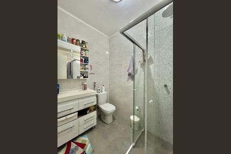 Casa à venda com 222m², 4 quartos e 3 vagas Casa à venda com 222m², 4 quartos e 3 vagasBanheiro da Suíte