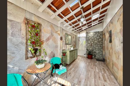 Casa à venda com 222m², 4 quartos e 3 vagas Casa à venda com 222m², 4 quartos e 3 vagasHall de entrada