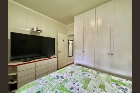 Casa à venda com 222m², 4 quartos e 3 vagas Casa à venda com 222m², 4 quartos e 3 vagasQuarto 2