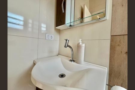 Casa à venda com 222m², 4 quartos e 3 vagas Casa à venda com 222m², 4 quartos e 3 vagasBanheiro da Suite Edícula