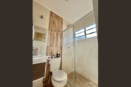 Casa à venda com 222m², 4 quartos e 3 vagas Casa à venda com 222m², 4 quartos e 3 vagasBanheiro da Suite Edícula