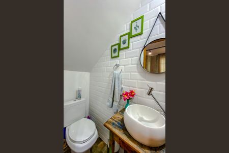 Casa à venda com 110m², 3 quartos e 2 vagasLavabo