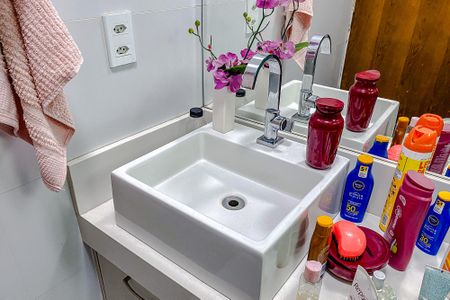 Casa à venda com 110m², 3 quartos e 2 vagasBanheiro da Suíte