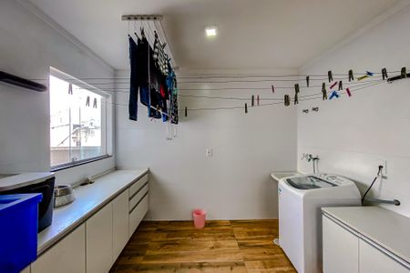 Casa à venda com 110m², 3 quartos e 2 vagasÁrea de Serviço