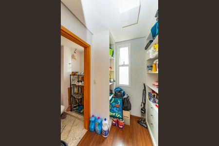 Apartamento à venda com 145m², 4 quartos e 3 vagas Apartamento à venda com 145m², 4 quartos e 3 vagasÁrea de Serviço