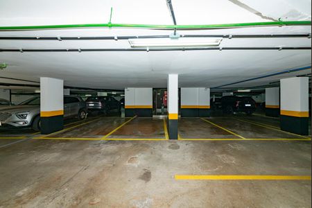 Apartamento à venda com 145m², 4 quartos e 3 vagas Apartamento à venda com 145m², 4 quartos e 3 vagasGaragem