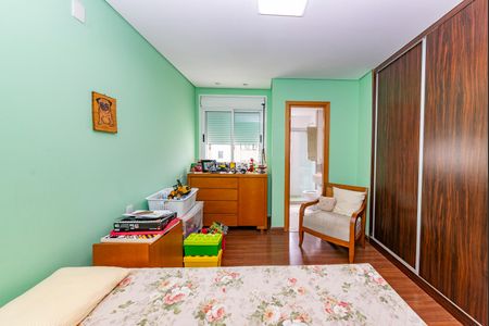 Apartamento à venda com 145m², 4 quartos e 3 vagas Apartamento à venda com 145m², 4 quartos e 3 vagasSuíte 2