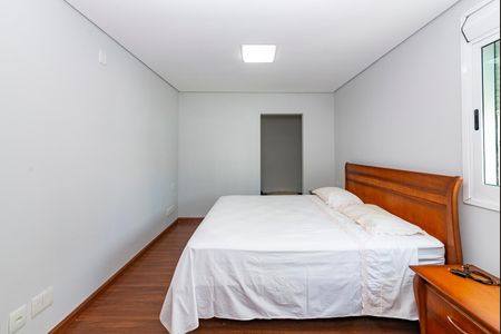 Apartamento à venda com 145m², 4 quartos e 3 vagas Apartamento à venda com 145m², 4 quartos e 3 vagasSuíte