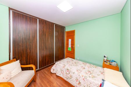 Apartamento à venda com 145m², 4 quartos e 3 vagas Apartamento à venda com 145m², 4 quartos e 3 vagasSuíte 2