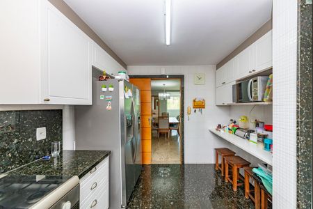 Apartamento à venda com 145m², 4 quartos e 3 vagas Apartamento à venda com 145m², 4 quartos e 3 vagasCozinha