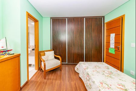 Apartamento à venda com 145m², 4 quartos e 3 vagas Apartamento à venda com 145m², 4 quartos e 3 vagasSuíte 2