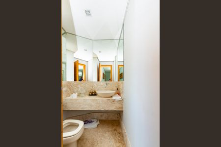 Apartamento à venda com 145m², 4 quartos e 3 vagas Apartamento à venda com 145m², 4 quartos e 3 vagasLavabo