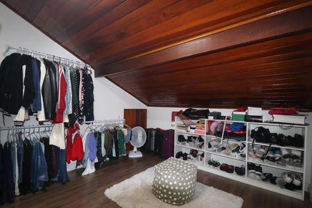Casa à venda com 120m², 3 quartos e 2 vagasCloset Quarto 3