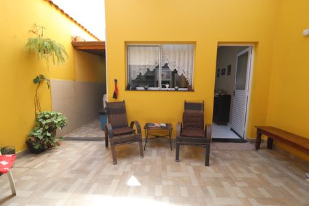 Casa à venda com 120m², 3 quartos e 2 vagasQuintal