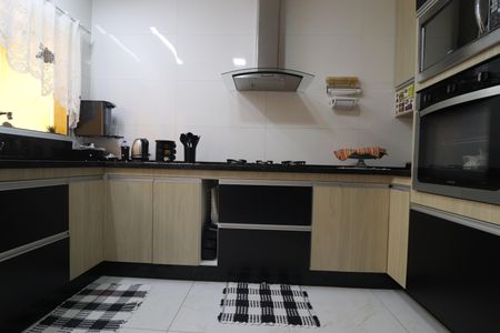 Casa à venda com 120m², 3 quartos e 2 vagasCozinha