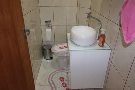 Casa à venda com 120m², 3 quartos e 2 vagasBanheiro 2