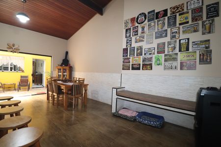 Casa à venda com 120m², 3 quartos e 2 vagasEspaço Gourmet