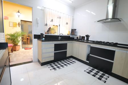 Casa à venda com 120m², 3 quartos e 2 vagasCozinha