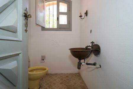 Casa à venda com 1032m², 3 quartos e 3 vagas Casa à venda com 1032m², 3 quartos e 3 vagasLavabo Sala