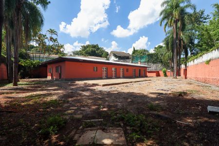 Casa à venda com 1032m², 3 quartos e 3 vagas Casa à venda com 1032m², 3 quartos e 3 vagasÁrea externa