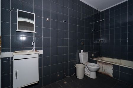 Casa à venda com 1032m², 3 quartos e 3 vagas Casa à venda com 1032m², 3 quartos e 3 vagasBanheiro da Suíte 1