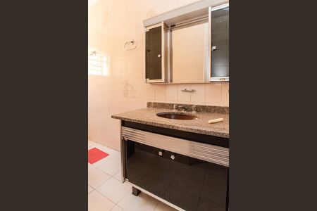 Casa à venda com 180m², 3 quartos e 6 vagas Casa à venda com 180m², 3 quartos e 6 vagasBanheiro da Suíte