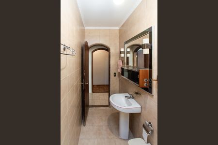 Casa à venda com 180m², 3 quartos e 6 vagas Casa à venda com 180m², 3 quartos e 6 vagasBanheiro