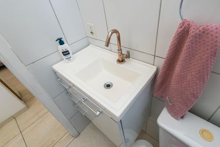 Apartamento à venda com 56m², 3 quartos e 1 vaga Apartamento à venda com 56m², 3 quartos e 1 vagaBanheiro