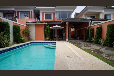 Casa à venda com 251m², 5 quartos e 4 vagasÁrea Gourmet