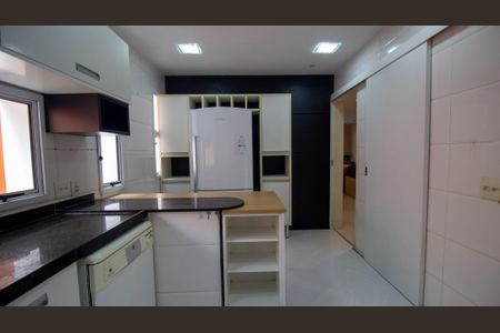 Casa à venda com 251m², 5 quartos e 4 vagasCozinha