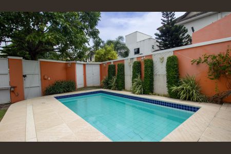 Casa à venda com 251m², 5 quartos e 4 vagasÁrea Gourmet