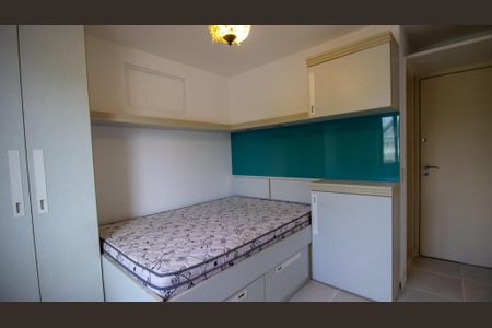 Casa à venda com 251m², 5 quartos e 4 vagasSuíte 2