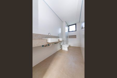 Apartamento à venda com 168m², 4 quartos e 3 vagasBanheiro da Suíte 1