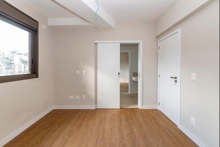 Apartamento à venda com 168m², 4 quartos e 3 vagasSemi-Suíte 2