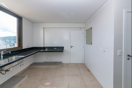Apartamento à venda com 168m², 4 quartos e 3 vagasCozinha