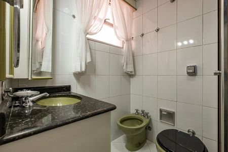Apartamento à venda com 145m², 3 quartos e 2 vagas Apartamento à venda com 145m², 3 quartos e 2 vagasBanheiro da Suíte